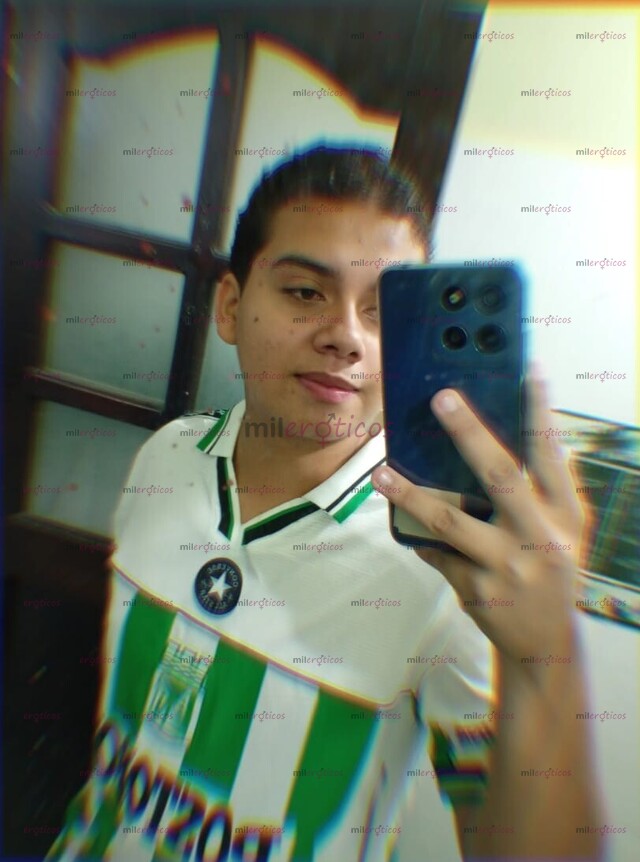 FOTOS DE VERSÁTIL, COMPLACIENTE ME LE MIDO A TODO ME ACOMODO A TODO ME GUSTA TODO LO EXT