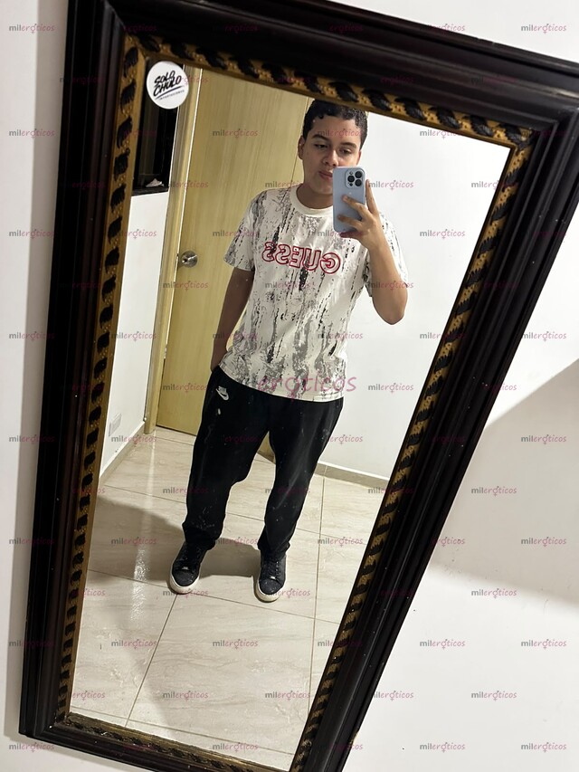 FOTOS DE VERSÁTIL, COMPLACIENTE ME LE MIDO A TODO ME ACOMODO A TODO ME GUSTA TODO LO EXT