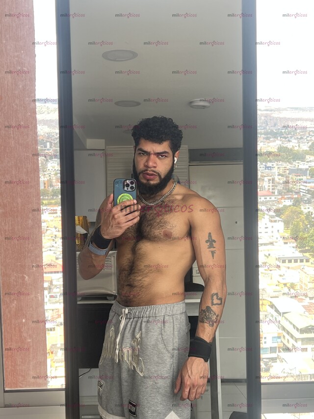 FOTOS DE MACHO SEMENTAL 100% ACTIVO Y DISPUESTO A COMPLACER TUS FANTASIAS Y MOMENTOS
