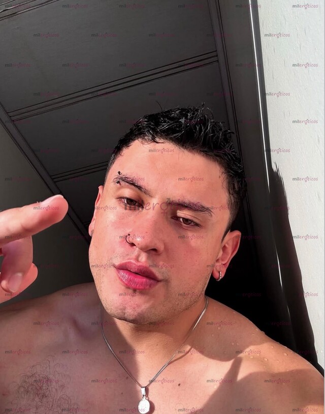 FOTOS DE TU BOY ACTIVO, MASCULINO Y FOGOSO DISPUESTO A CUMPLIR TUS FANTASÍAS