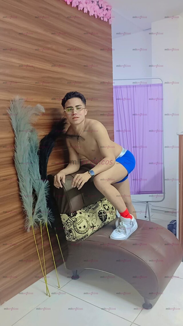 FOTOS DE SOY ARIEL TENGO 21 AÑOS TAMBIÉN TENGO VENTA DE VIDEOLLAMADAS CALIENTE
