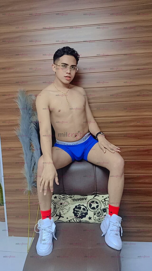FOTOS DE SOY ARIEL TENGO 21 AÑOS TAMBIÉN TENGO VENTA DE VIDEOLLAMADAS CALIENTE