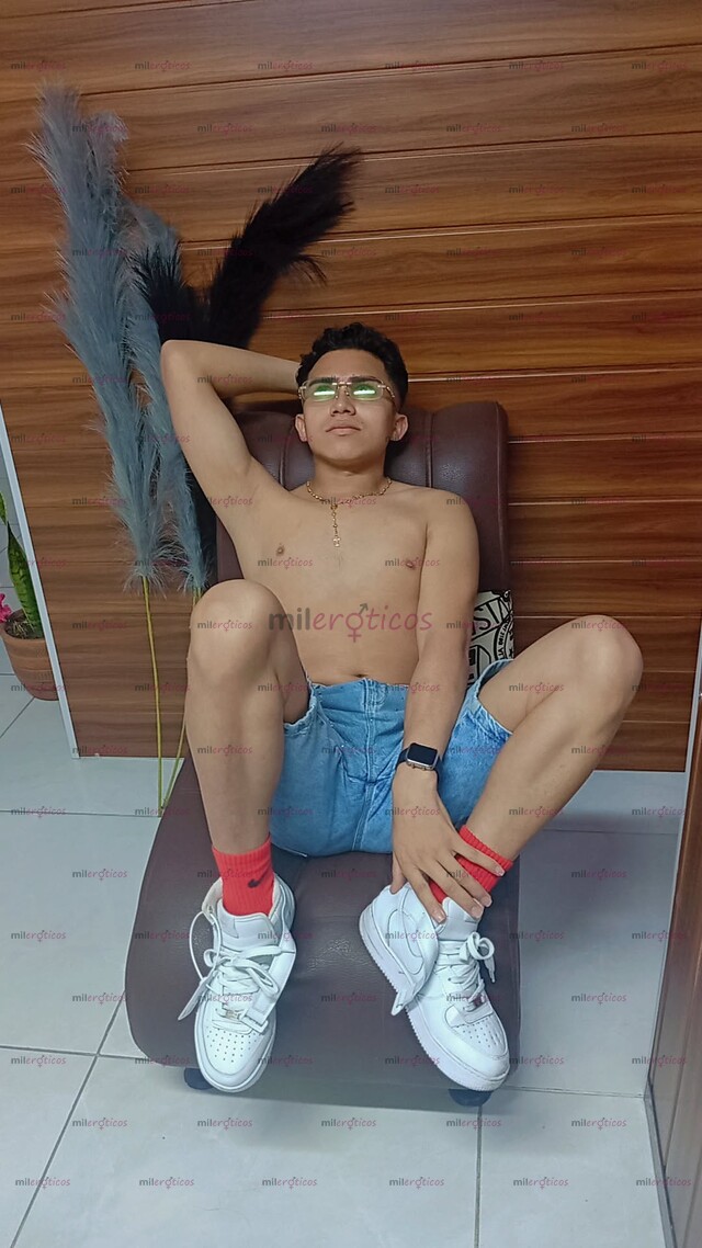FOTOS DE SOY ARIEL TENGO 21 AÑOS TAMBIÉN TENGO VENTA DE VIDEOLLAMADAS CALIENTE