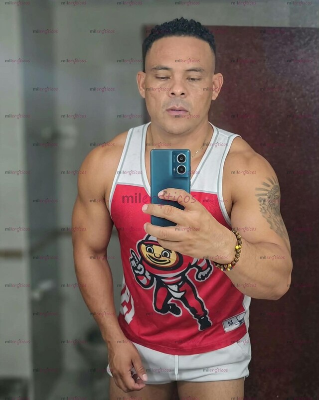 FOTOS DE AMOR VEN ESCÁPATE DE LA RUTINA AQUÍ TIENES TU MACHO BIEN CALIENTE