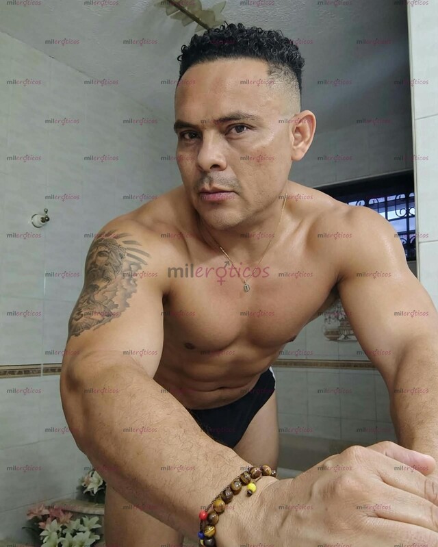 FOTOS DE AMOR VEN ESCÁPATE DE LA RUTINA AQUÍ TIENES TU MACHO BIEN CALIENTE