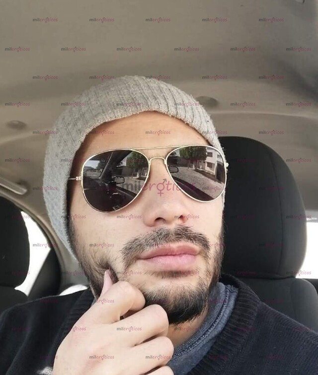 FOTOS DE JOVEN ATLÉTICO CON BUENA HERRAMIENTA COMPROBABLE Y PIEL SUAVE Y BONITA