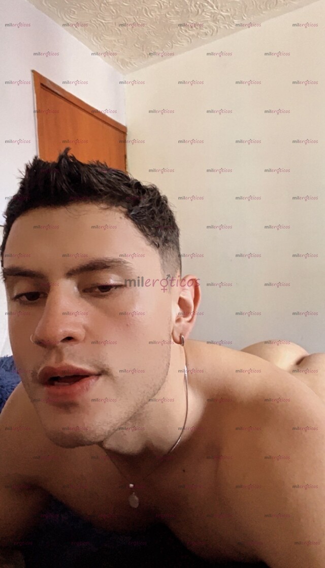 FOTOS DE TU FIT BOY CULON , DULCE Y ATREVIDO EN LA CAMA, VAMOS A JUGAR UN RATO