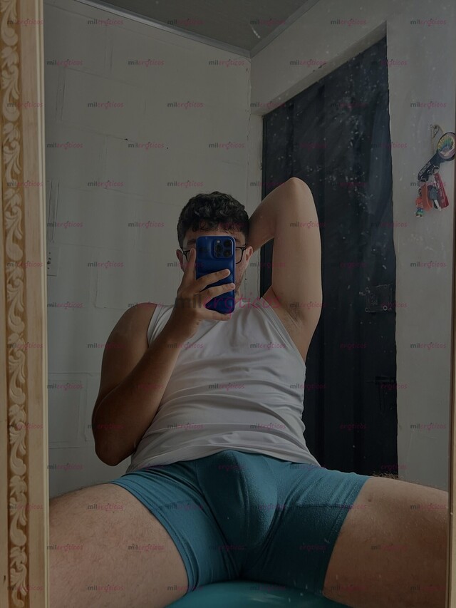 FOTOS DE CHICO JOVEN EN ARMENIA, CON GANAS DE HACER EL AMOR Y PASARLA DELICIOSO