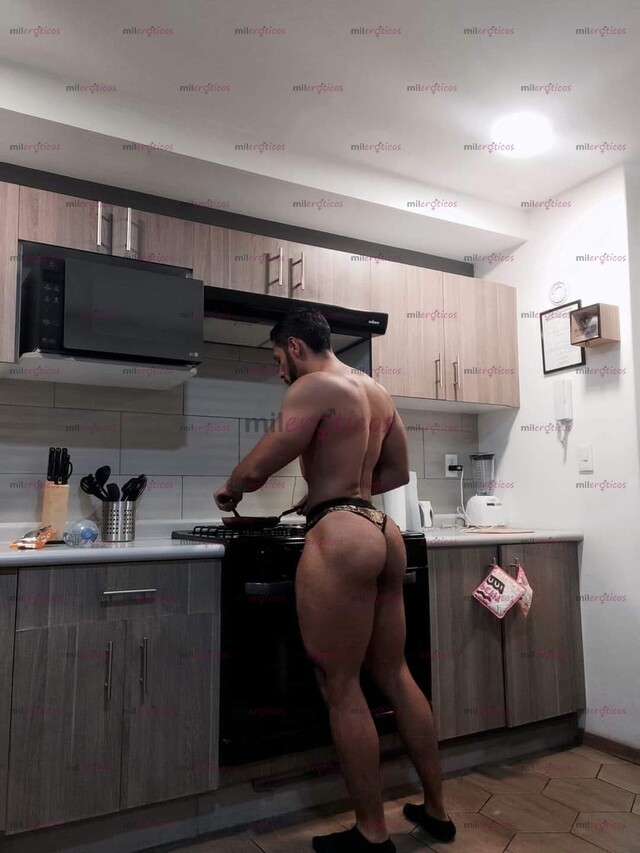 FOTOS DE MORENO CUERPO ESCULTURAL MEDIDAS BOLUCTOSAS