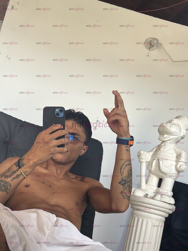FOTOS DE GUAPO ATRACTIVO CON 22CM DE VERGA DISPONIBLE