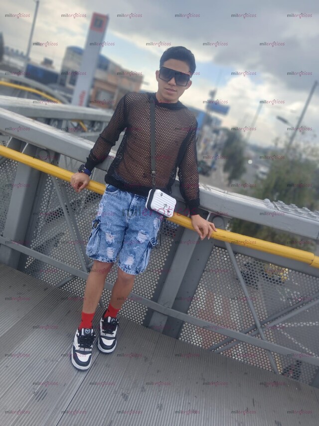 FOTOS DE SOY ARIEL TENGO 21 AÑOS ESTOY UBICADO EN PATIO BONITO
