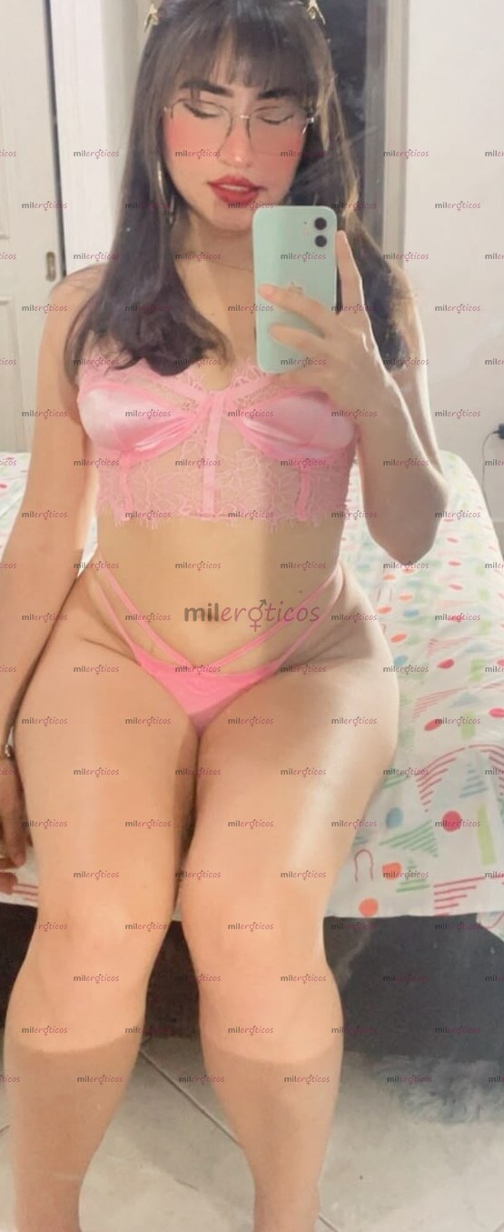 FOTOS DE JACKY 100% CHICA NATURAL, SENCILLA Y RELAJADA EN CASA!