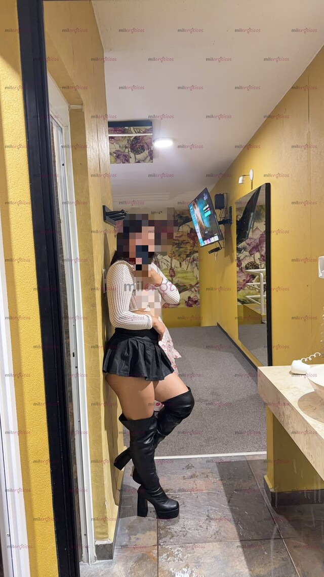 FOTOS DE GUERITA LINDA NALGAS BIEN PARADAS Y CLITORIS CERRADITO QUE APRIETA