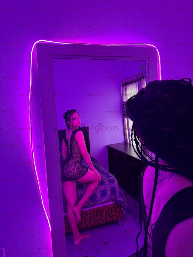 FOTOS DE CHICA NUEVA, RECIEN LLEGADA A LA CUIDAD, ESTRECHA, ARDIENTE VEN A CONOCERME
