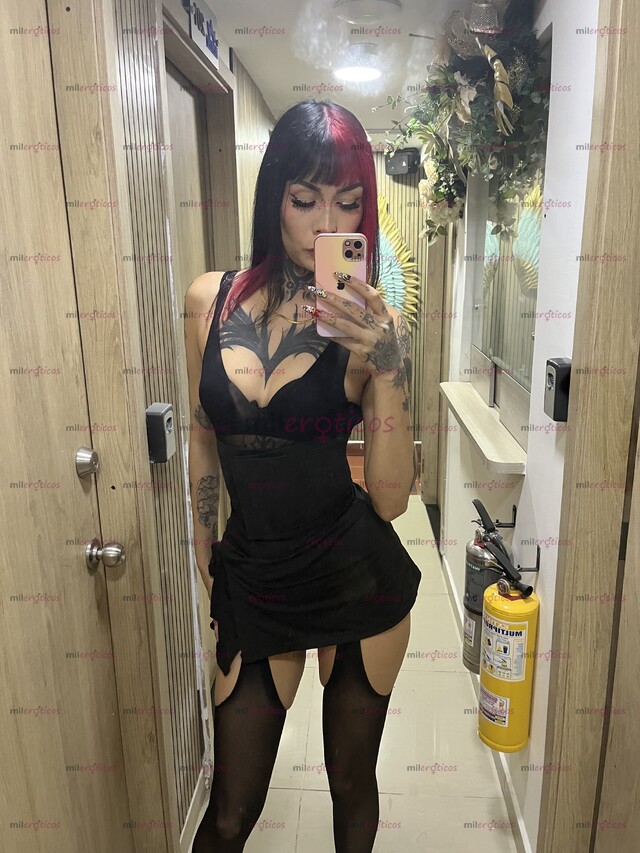 FOTOS DE LAURA FLACA TATUADA, TRAGONA ESTRECHA ANAL DISPONIBLE