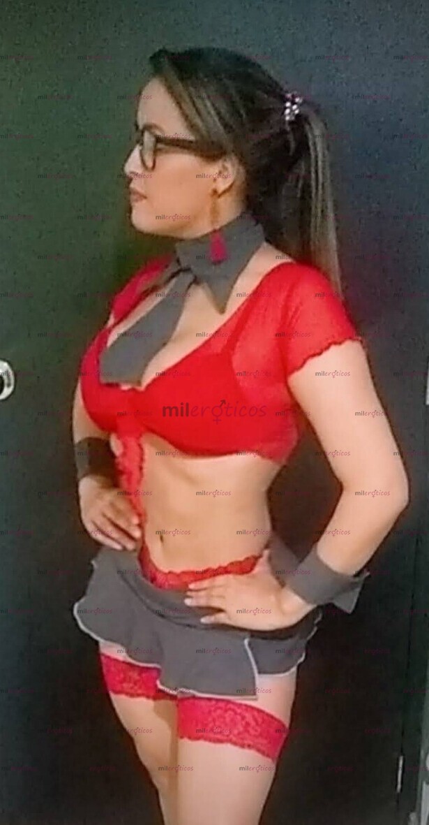 FOTOS DE CAMILA CHICA PAISA LINDA EXTROVERTIDA AGUANTADORA DE VERGA
