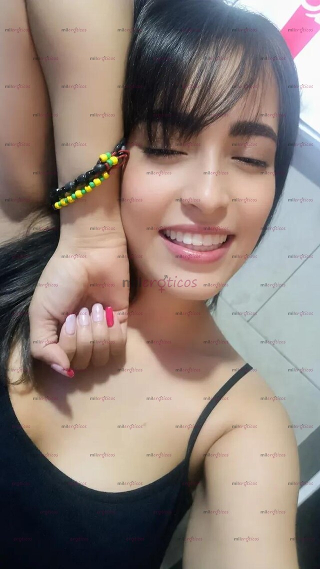 FOTOS DE CAMILA CHICA PAISA LINDA EXTROVERTIDA AGUANTADORA DE VERGA