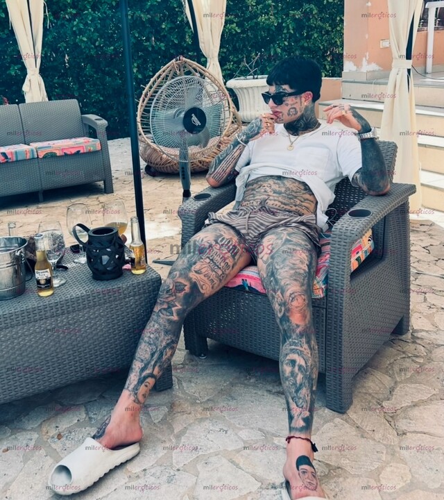FOTOS DE CLEMENTE TATUADO MUY SEXY ,23CM SOLO PARA PERSONAS VIP