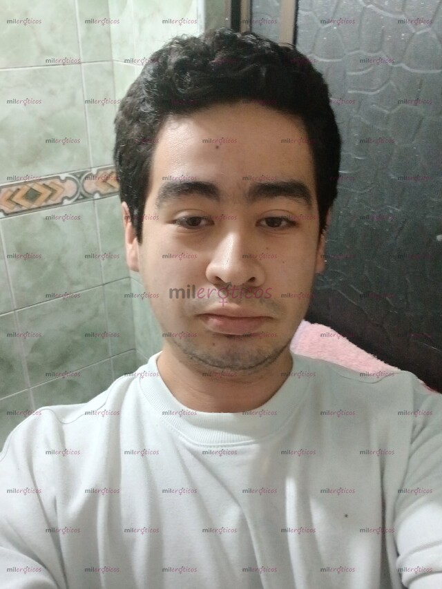 FOTOS DE JOVEN DESEOSO PARA PASARLA BIEN RICO ATIENDO SOLAMENTE MUJERES NADA DE HOMBRES