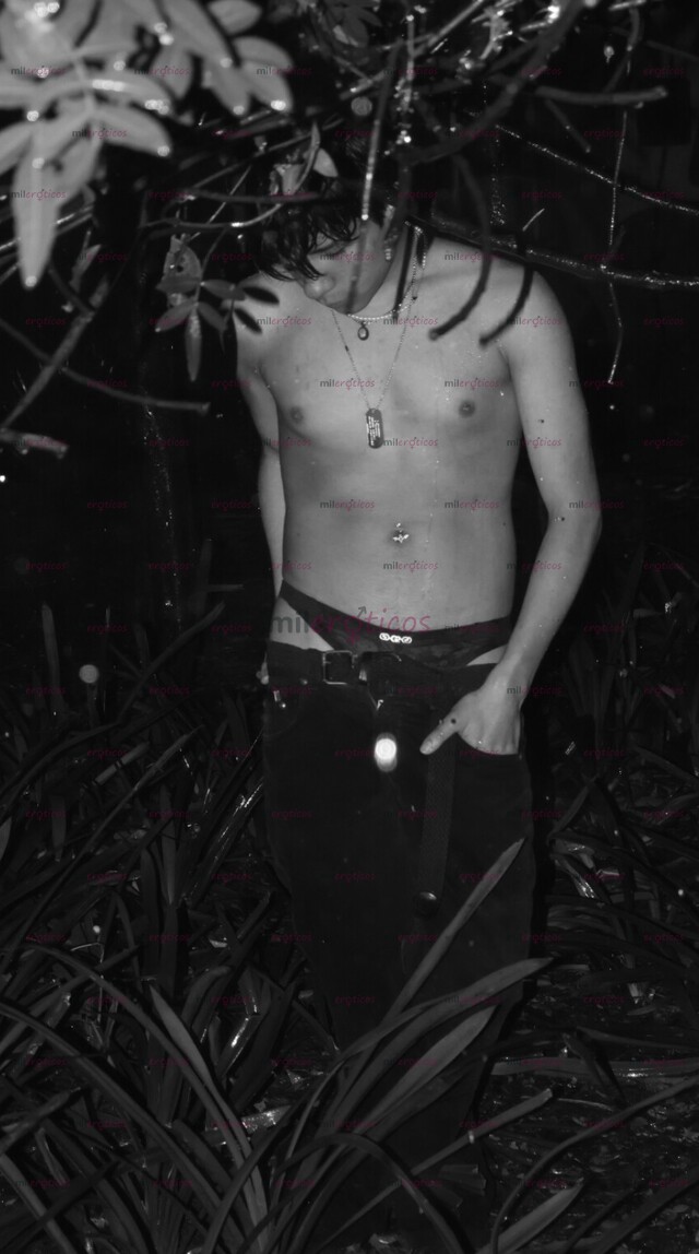 FOTOS DE SOY CARLOS, TWINK DE 20 AÑOS INTER Y BASTANTE CALIENTE