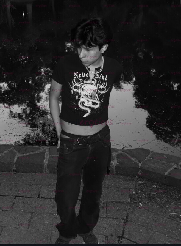 FOTOS DE SOY CARLOS, TWINK DE 20 AÑOS INTER Y BASTANTE CALIENTE