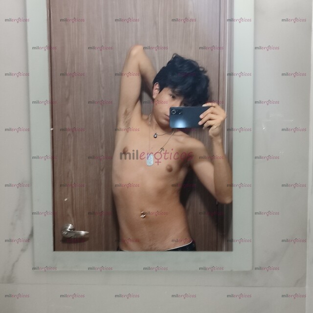 FOTOS DE SOY CARLOS, TWINK DE 20 AÑOS INTER Y BASTANTE CALIENTE