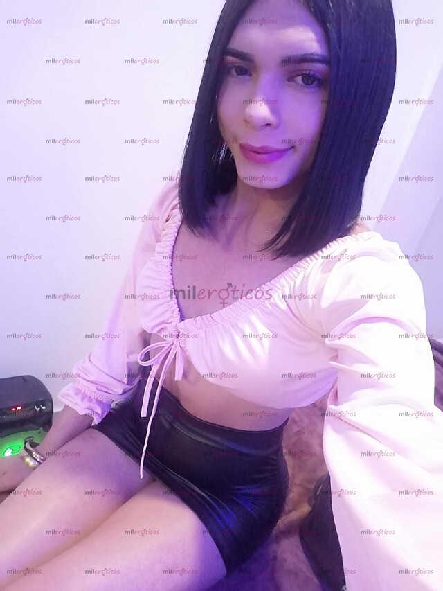 FOTOS DE MUJER TRANS EXOTICA FEMENINA Y PETULANTE CON FISICO MUY DIVINO SENSUAL