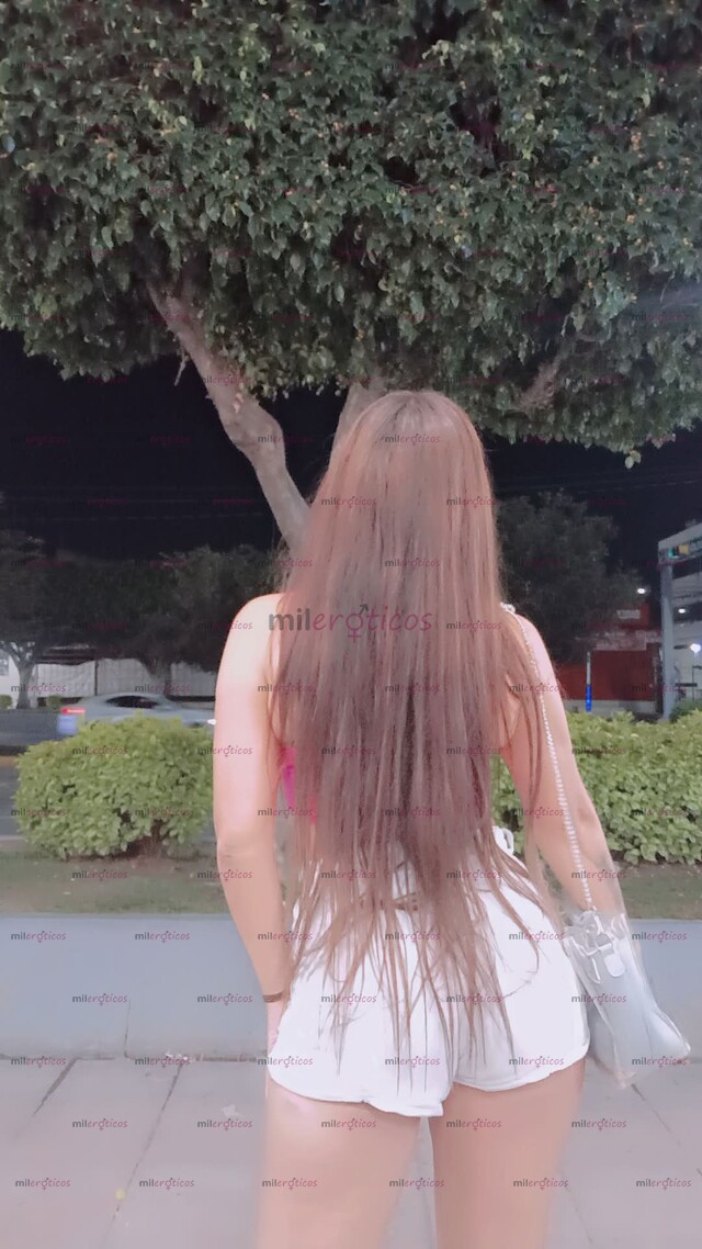 FOTOS DE UNA BELLA TRANS CARA SUPER LINDA Y CALIENTE ALA VEZ