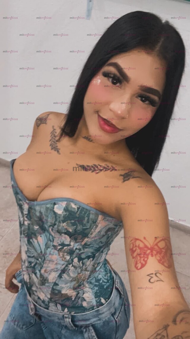 FOTOS DE LÍA CHIQUITA BLANQUITA TATUADA PELICORTO NEGRO