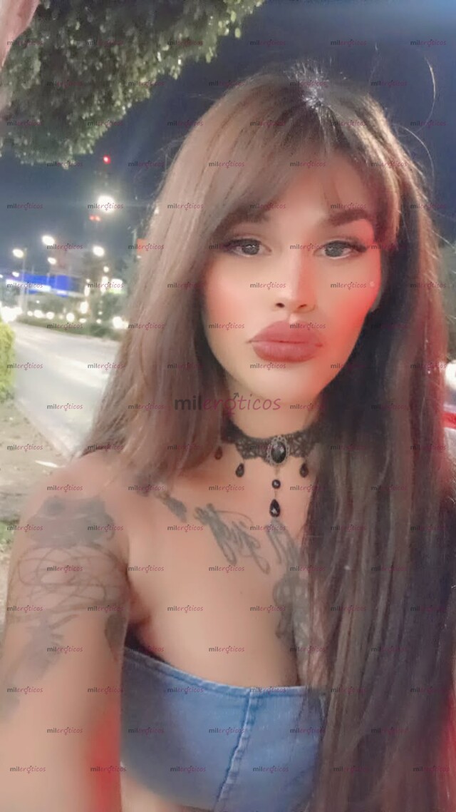 FOTOS DE UNA BELLA TRANS CARA SUPER LINDA Y CALIENTE ALA VEZ