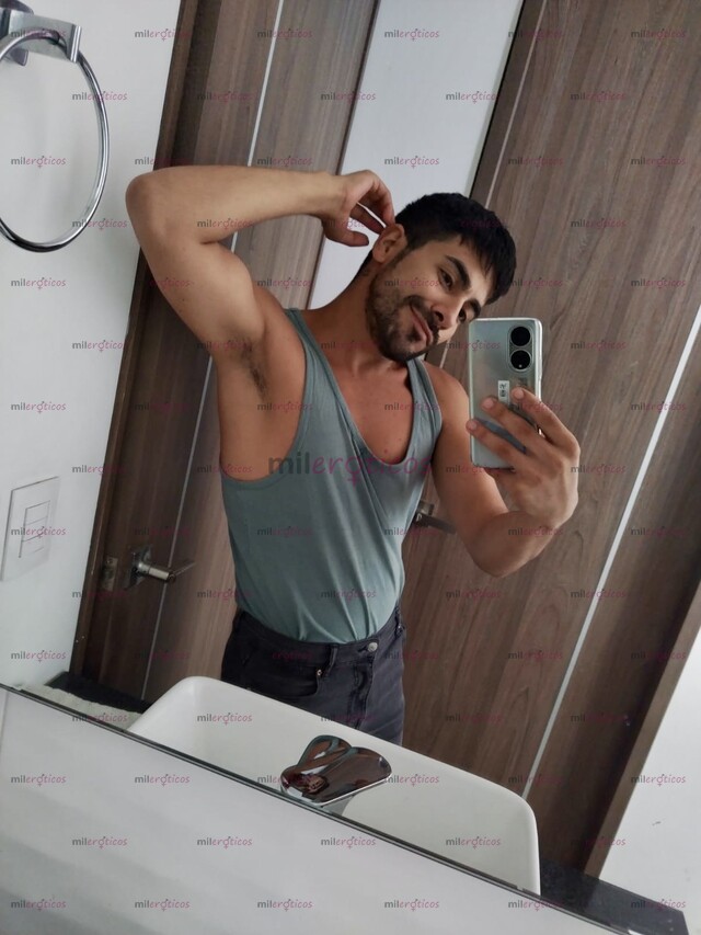 FOTOS DE NICO SEXY COLOMBIANO SENSUAL Y ARDIENTE, VEN A CONSENTIRTE.