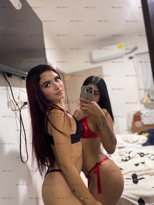 FOTOS DE FIESTA DIVERSIÓN PLACER DOS AMIGAS BLANQUITAS LINDAS