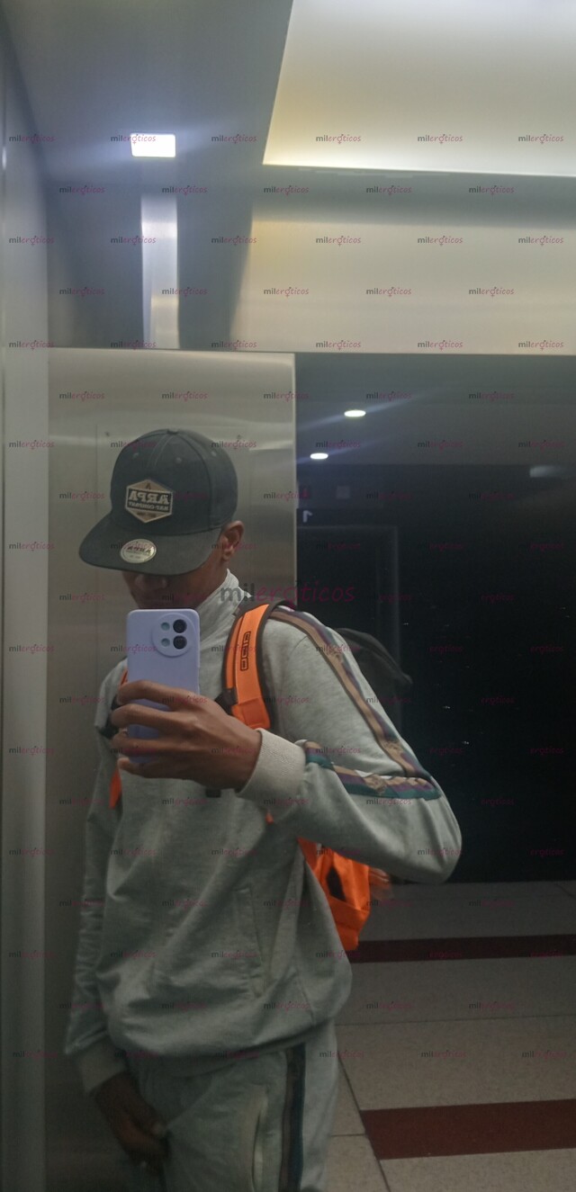 FOTOS DE SOY UN HOMBRE MUY DIVERTIDO EXCELENTE SEXO HARCORD SEXO AMOROSO DELICADO Y AMIGA