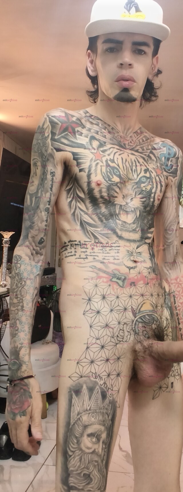 FOTOS DE FLACO BLANCO TATUADO VERGON SERIO RESERVADO SEXUAL