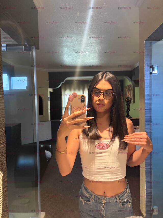 FOTOS DE NIÑA TRANS DE 21 AÑOS SÚPER BONITA Y COMPLACIENTE