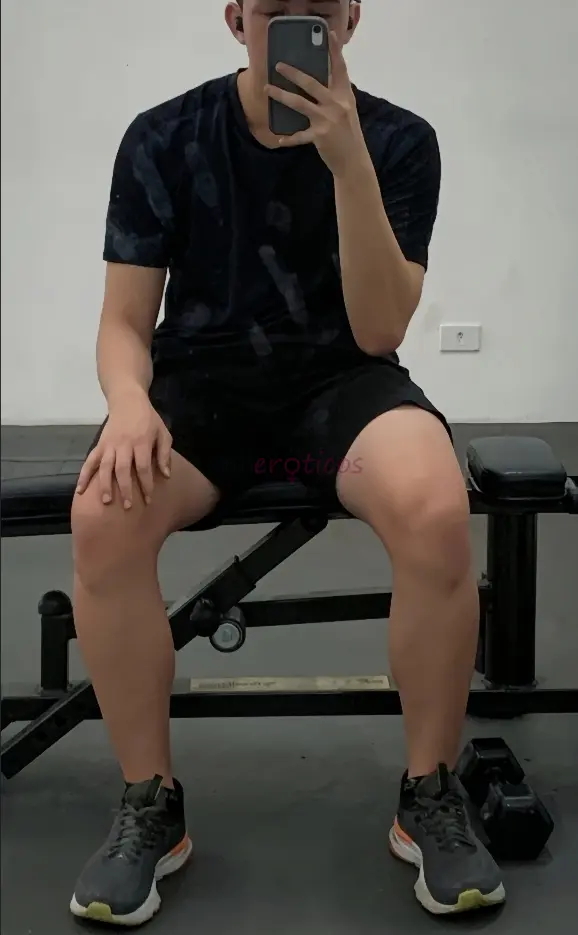 Ola meu nome e gabriel tenho 20 anos novinho magro e definido bumbum grande e branquinho cuzinho e pau rosinha realizo fetiches sexting venda de conte...