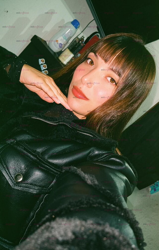 FOTOS DE SOY NOAH, JOVEN CON MIRADA ENCANTADORA Y CUERPO EXPLENDOSO