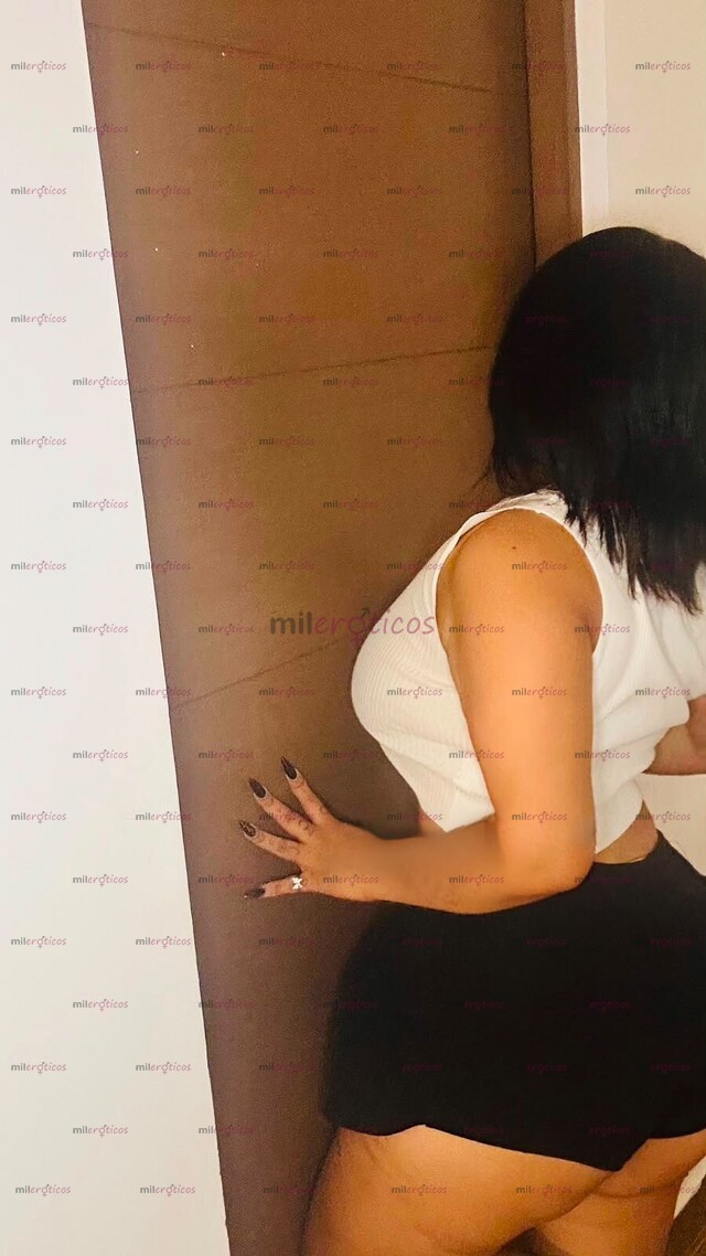 FOTOS DE CHICA JOVENCITA 20ÑERA CON GANAS DE FIESTA Y SEXO PAPI