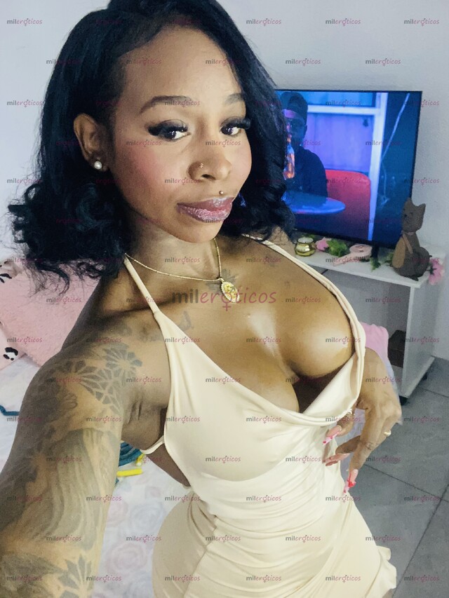 FOTOS DE MORENA EXÓTICA QUE VIENE A COMPLACERTE CON TODO GRANDE