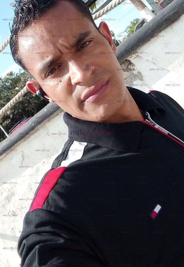 FOTOS DE CHICO GAY COMPLACIENTE HARÁ REALIDAD TODAS TUS FANTASÍAS SOY VARONIL Y MUY AMABL