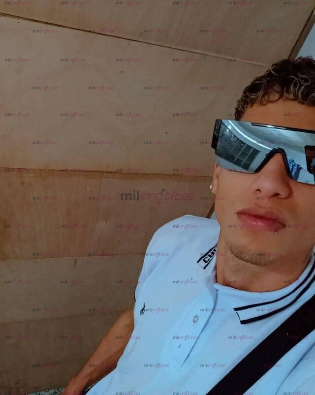 FOTOS DE VENEZOLANO VERGON XXXL 23 CM DISPUESTO A COMER CULOS GOLOSOS