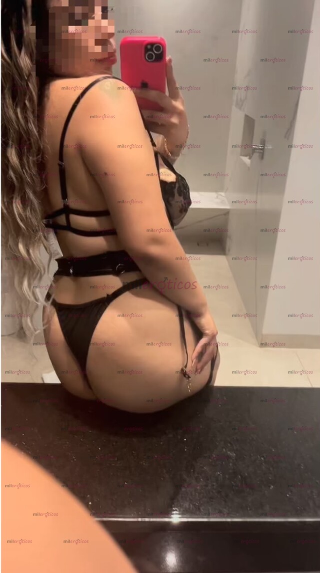 FOTOS DE TU TETONA MÁS CACHONDA Y FAVORITA VOLVIÓ