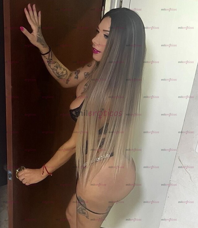 FOTOS DE TETAS GRANDES Y CULO GRANDE PARA COMPLACER TUS DESEOS