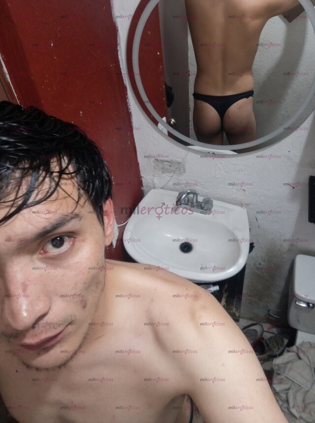 FOTOS DE JOVEN CACHONDO CACHONDO CON EL CULO TRAGON