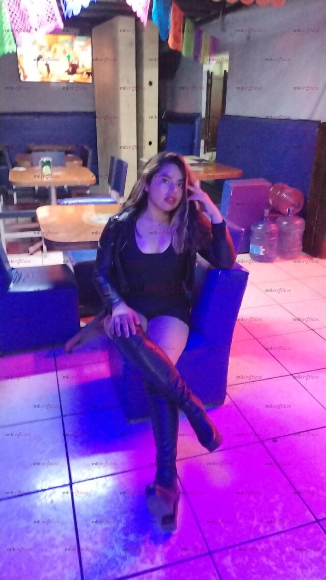 FOTOS DE , LA MUSA EN LA CAMA SEXY Y SÚPER CALIENTE