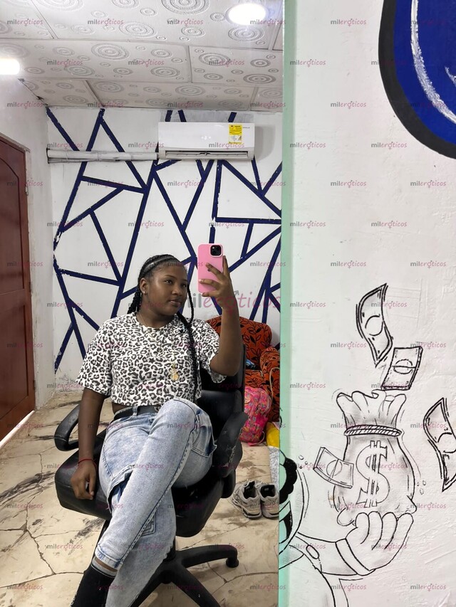 FOTOS DE NEGRA CALIENTE DIVINA CON GANAS DE COGER TODOS LOS DÍAS HASTA QUE CANSARSE CONTI