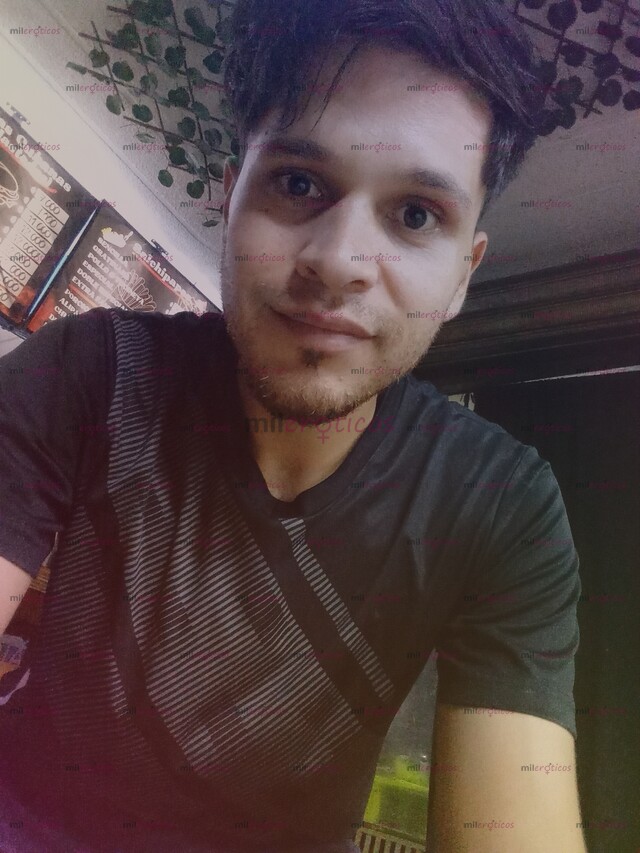 FOTOS DE HOLA SOY JOSE. TENGO UN CUERPO ATLETICO Y CUIDADO. SOY DE RASGOS FUERTES, CEJAS