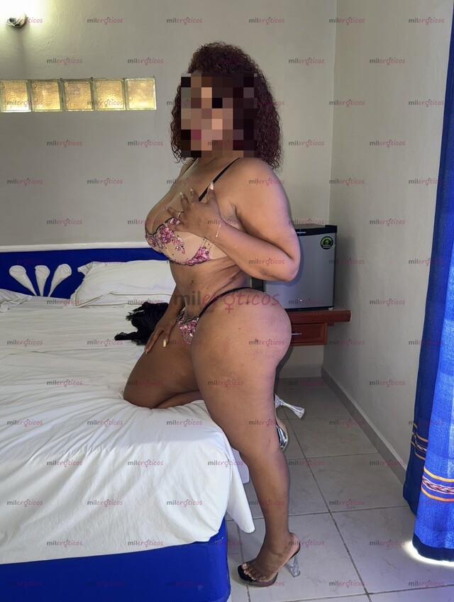 FOTOS DE SEXI EN TU CIUDAD , REALIZANDO MASAJITO EROTICO RELAJANTE