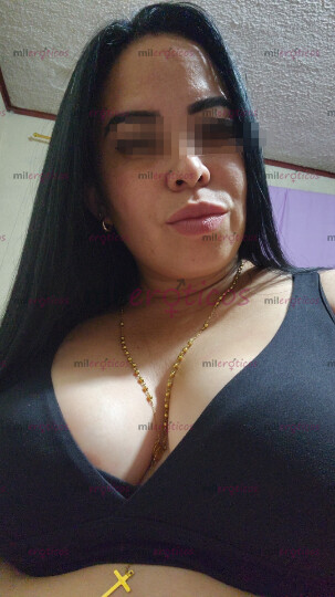 FOTOS DE MONICA LINDA ,BLANQUITA,BONITA,PELINEGRA Y VOLUPTUOSA....