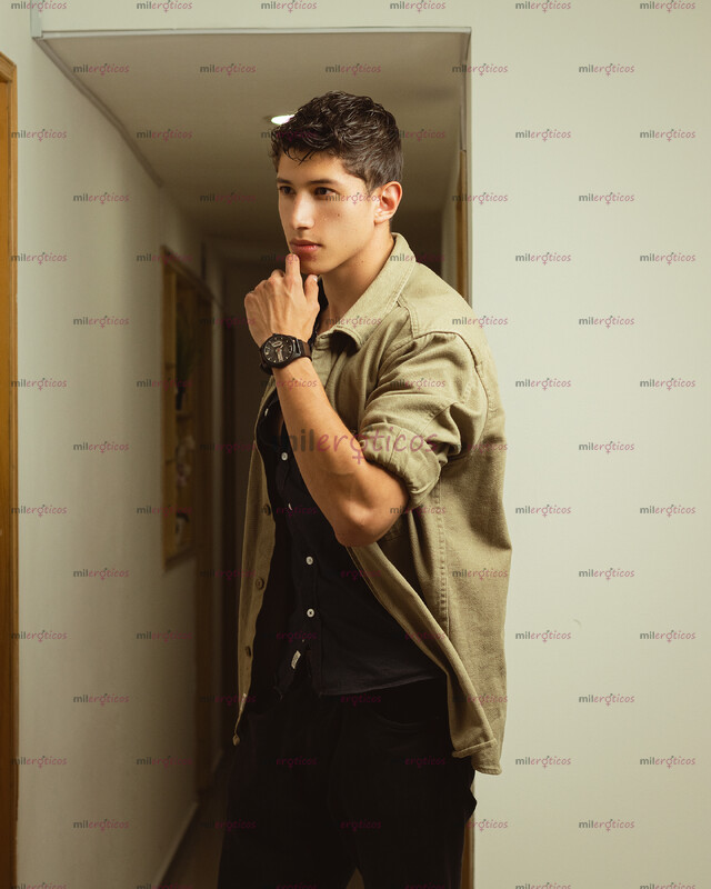 FOTOS DE JOVEN GUAPO Y APASIONADO ESPERANDO POR UNA NOCHE CALIENTE HE INOLVIDABLE
